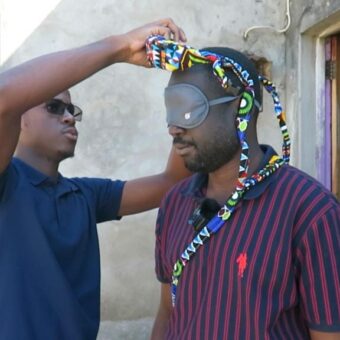 Moçambicano cria óculos inteligentes com tecnologia e cultura para pessoas com deficiência visual