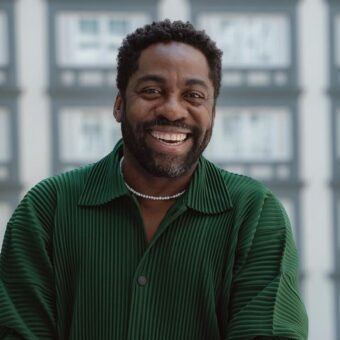 Lázaro Ramos anuncia seu novo longa-metragem como diretor: “Mais Que Amigos” um retrato sensível do Brasil